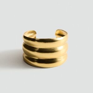 MANGO rigid  Bracelet with relief